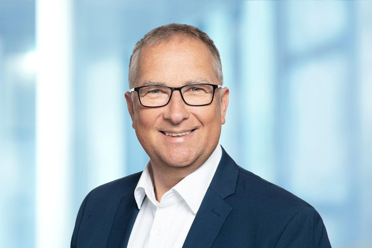 Porträt von Peter Heimbrock, Director Global Technical Sales Steering & Lead Location Düsseldorf bei Knorr-Bremse Systeme für Nutzfahrzeuge