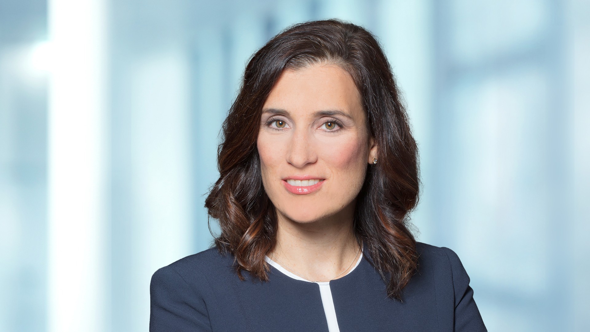 Porträt von Barbara Gerke, Vice President OE Sales & Marketing Europe bei Knorr-Bremse Systeme für Nutzfahrzeuge