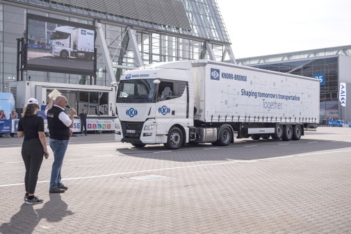 Knorr-Bremse CVS - IAA Commercial Vehicles 2018: Knorr-Bremse's strategy  and product offensive on the industry's megatrends very well received by  customers